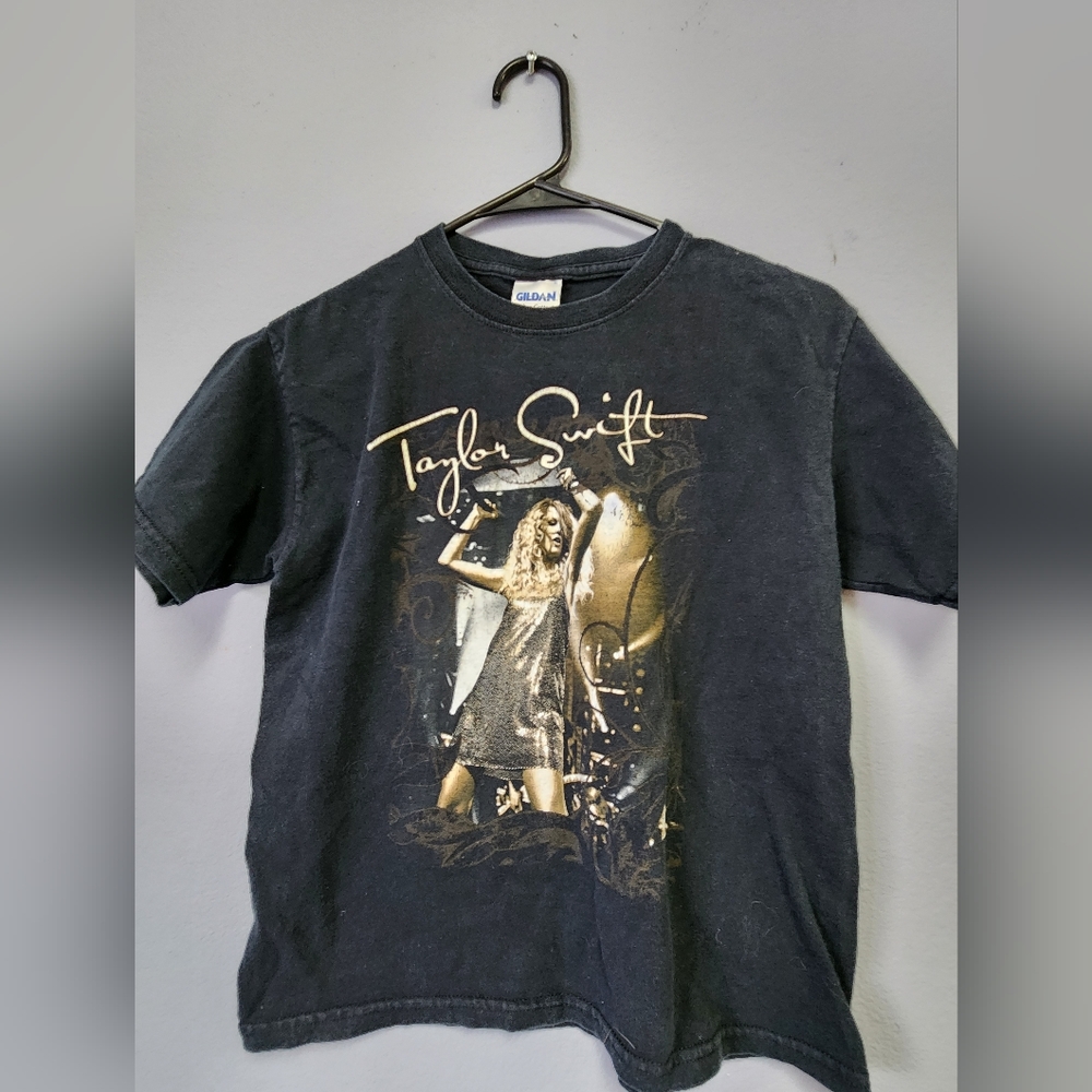 Taylor Swift tour shirt
